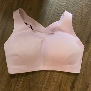 Lululemon Enlite bra 36DD